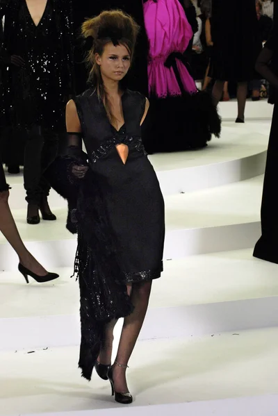 Look 14